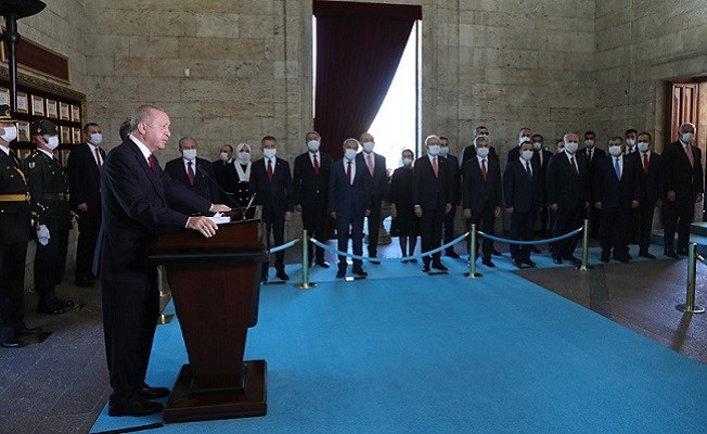 Cumhurbaşkanı Erdoğan, Anıtkabir’de