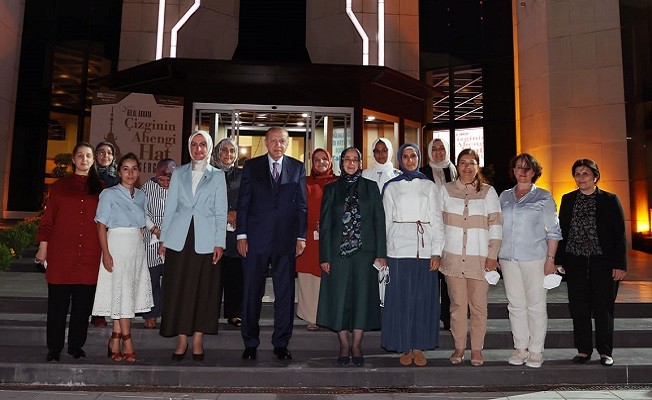 Başkan Erdoğan, KADEM hizmet içi eğitim kampını ziyaret etti