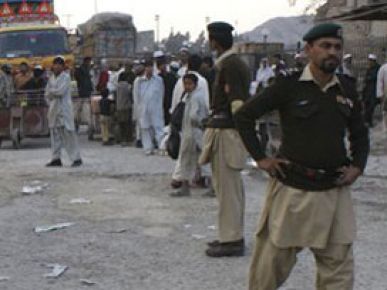 Pakistan'da güvenlik noktasına saldırı